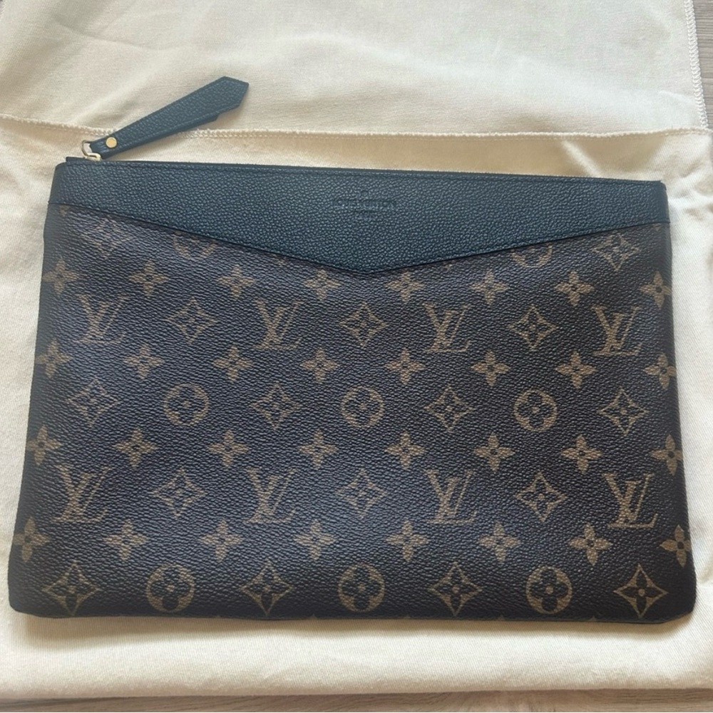 Authentic Louis Vuitton Monogram Daily Pouch